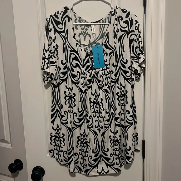 Popyoung NWT plus 3X Black & White Soft tunic top - Picture 2 of 7